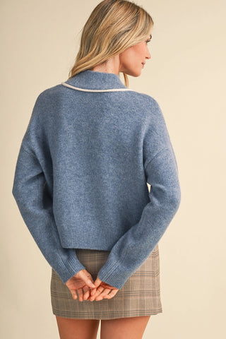 HEART BUTTON SWEATER