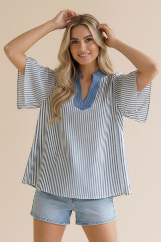 VERTICAL STRIPE FLUTTER SLEEVE BLOUSE