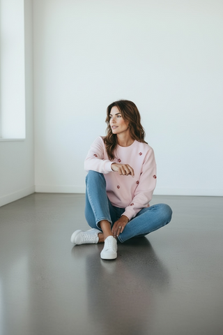 CHERRY EMBROIDERY SWEATSHIRT