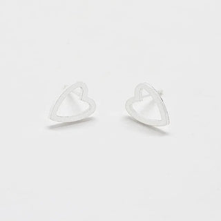 HEART OUTLINE STUDS in SILVER