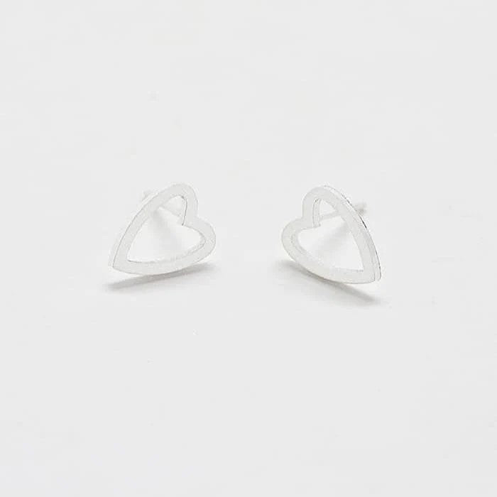 HEART OUTLINE STUDS in SILVER