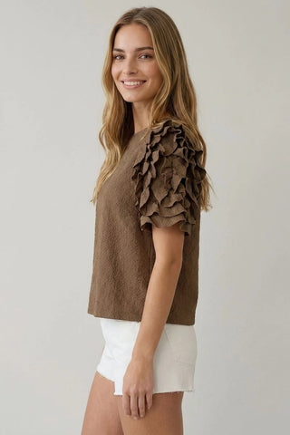 DIAMOND TEXTURE PUFF SLEEVE RUFFLE TOP