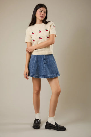 CHERRY EMBROIDERED CROPPED SWEATER