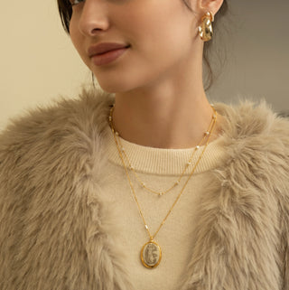 CAMEO NECKLACE