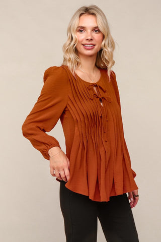 NECK RIBBON PLEATED BLOUSE